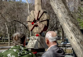 Память ликвидаторов чернобыльской аварии почтили в Новосибирске