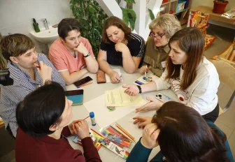 Три учреждения обменялись опытом реабилитации детей в Новосибирске