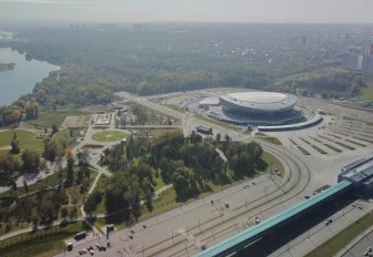 Мэр поздравил жителей Кировского района с его 95-летием