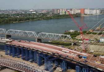 50 мощных вант смонтировали на четвёртом мосту через Обь в Новосибирске