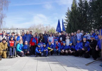 Активисты «Единой России» вышли на субботник у Монумента Славы