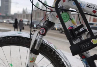 Уехать от холода: как кататься на велосипеде в Новосибирске зимой