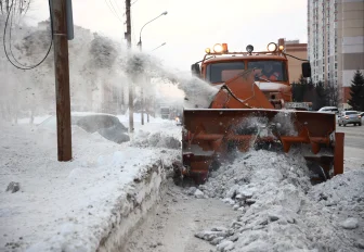 Уборку снега на второстепенных улицах Новосибирска возьмут под контроль