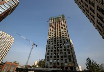 Высотка на стилобате появится вместо заброшки на Кирова в Новосибирске