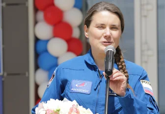 Путин присвоил космонавтке Анне Кикиной звание Героя России