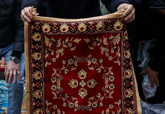 Поджигавшего придверные коврики новосибирца отправили на 4 года в колонию