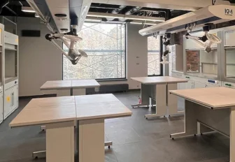 Летом сдадут первую очередь кампуса НГУ: туда уже завозят оборудование