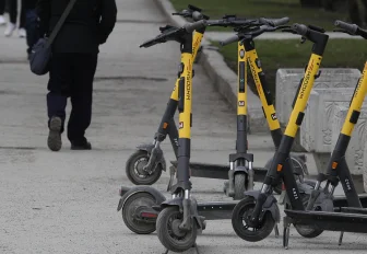 СК проверит аренду самокатов в Новосибирске после наездов на пешеходов