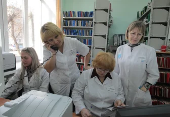 Прощай, белый халат: минздрав задумал одеть медиков в разные цвета