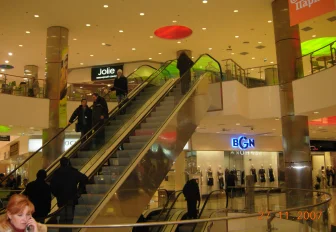 Магазины косметики стали закрываться в Новосибирской области