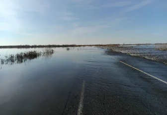 Талые воды ограничили проезд на трёх дорогах Новосибирской области