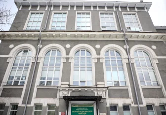 От реального училища к больнице: репортаж из 114-летнего здания на Красном