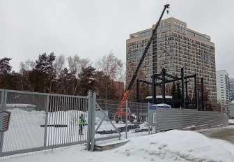 Возле метро «Октябрьская» готовят площадку под строительство высоток