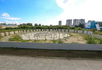 До 2028 года продлили разрешение на строительство спортцентра на Воинской