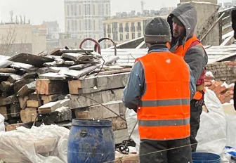 Протекающую крышу на проспекте Дзержинского заменят к середине зимы