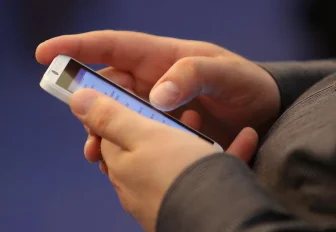 Онлайн-опрос о наркотиках запустили на Госуслугах