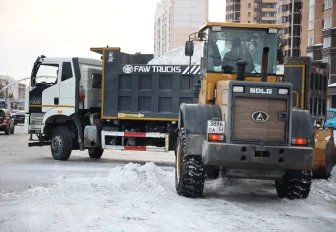 Мэр Кудрявцев поручил усилить уборку в Новосибирске из-за снегопадов
