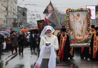 Гид по Пасхе: когда убираться, печь кулич и красить яйца