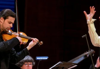 «Месса в канун Рождества»: Questa Musica сыграл барокко в зале Каца