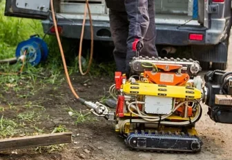 Где в Новосибирске отключат горячую воду, чтобы запустить в трубы робота