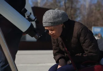 Комета с двумя хвостами покажется на небе новосибирцам этой весной