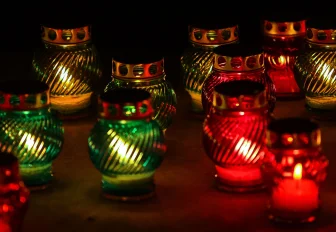 «Свечу памяти» зажёг мэр Кудрявцев вместе с сотнями новосибирцев