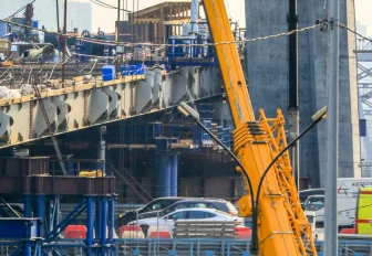 За проезд по новому мосту через Обь будут брать от 100 до 300 рублей