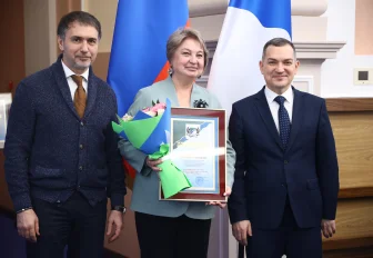 Мэр Кудрявцев наградил горожан за вклад в развитие Новосибирска