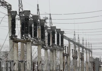 Ещё 6 бригад приехали срочно ремонтировать электросети под Новосибирском