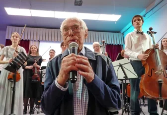 100-летний маэстро Зацепин побывал в своей родной музыкальной школе