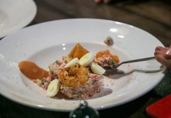 Сроки хранения оливье и селёдки под шубой назвали в Роспотребнадзоре