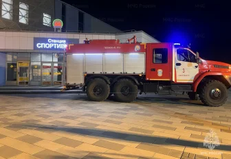 Машины спасателей стянули к станции метро «Спортивная»: что случилось