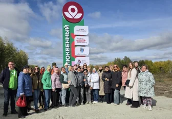 Пятиметровую стелу установили на въезде в посёлок Клюквенный