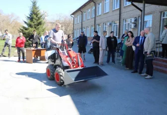 Адаптивную спецтехнику для ветеранов СВО презентовали в Новосибирске