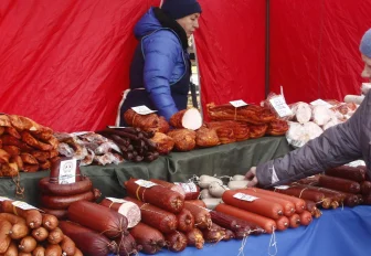 Сельхозярмарку снова развернут возле ГУМа в Новосибирске