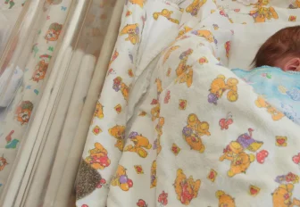 Пособия платят 2 тысячам отцов-декретников из Новосибирской области