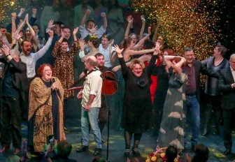 Разговор об истории: свеча памяти, линии жизни и война в предметах