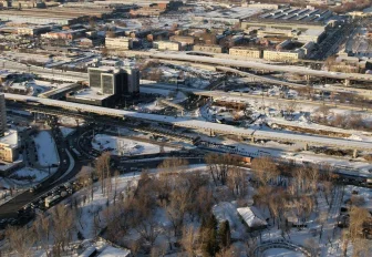 До 6 декабря 2025 года продлили ограничение движения на площади Труда