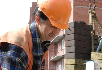 На нехватку рабочих пожаловались новосибирские застройщики