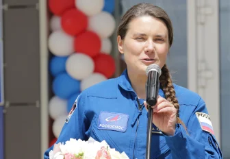 Путин вручил «Золотую звезду» Героя России космонавтке Анне Кикиной