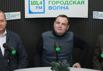 Вечерний разговор: лишняя реклама, чёрные вывески и гирлянды круглый год