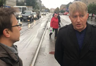 Трамвай под кирпичом: зачем нужен новый знак улице Дуси Ковальчук