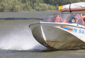 Виндсёрфингиста спасли во время грозы на Обском море в Новосибирске