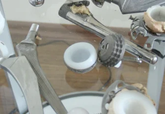 Производство покрытий для эндопротезов запустят в Новосибирске