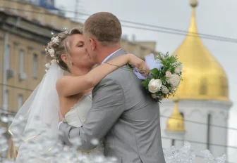 Мэр Кудрявцев поздравляет с главным семейным праздником