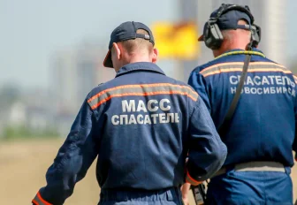 Спасатели не обнаружили подростка в провале на Мясниковой