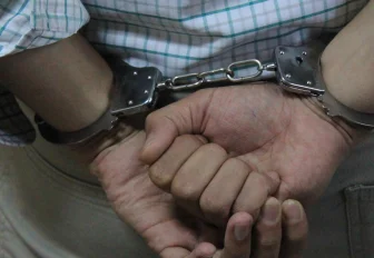 Новосибирца арестовали за экстремистскую надпись на стене общежития