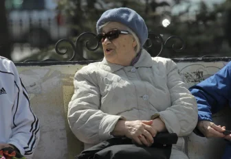 Новосибирцы рассказали, ради чего готовы работать на пенсии