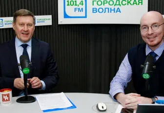 Мэр отвечает: школы, детсады и обновление транспорта в Новосибирске