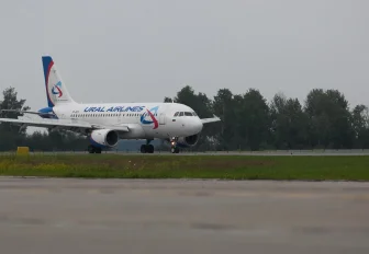 Новосибирским аграриям возместят ущерб за посадку самолёта в поле